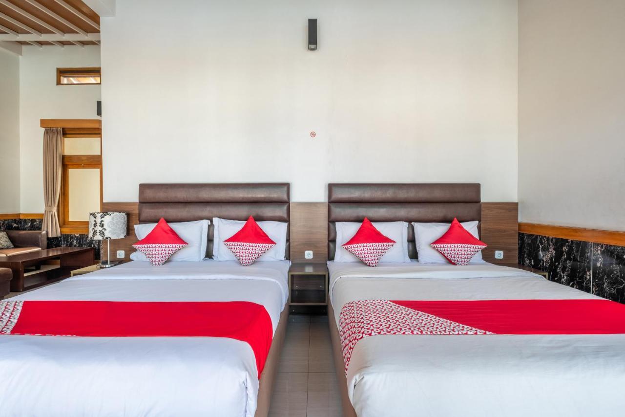Oyo 1210 Nice Guesthouse Bandung Esterno foto