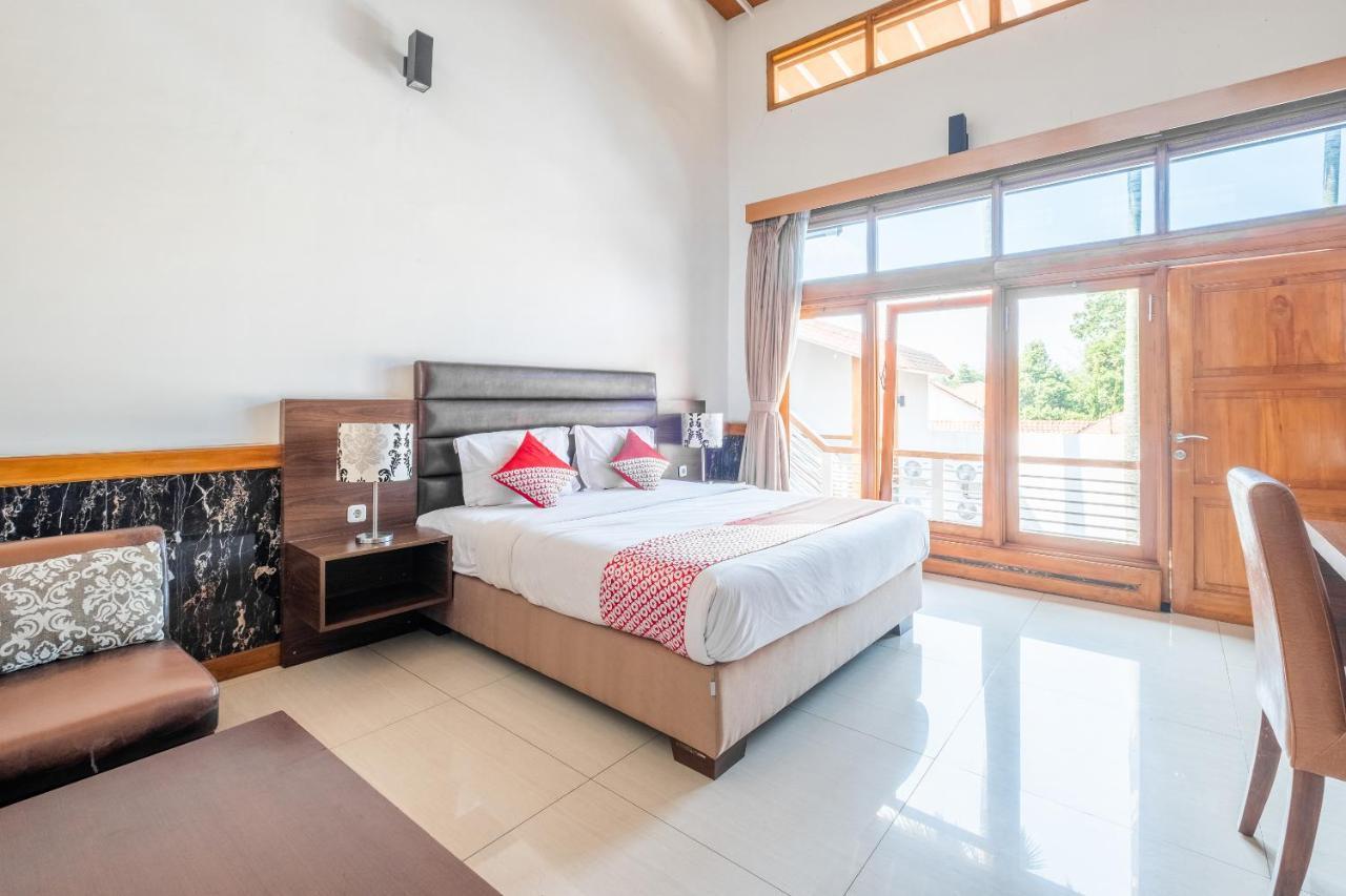 Oyo 1210 Nice Guesthouse Bandung Esterno foto